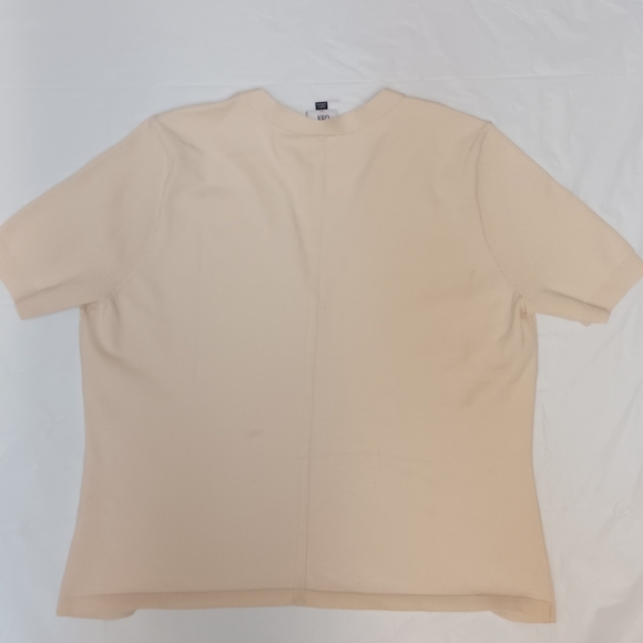 Women Cabi Campus Cream V-Neck Short Sleeve Top - Picture 8 of 13